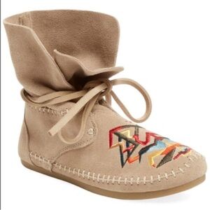 Toms Zahara Tribal Suede Moccasin Bootie Sz 9.5 Embroidered